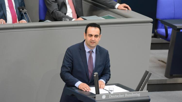 Bijan Djir-Sarai im Plenum des deutschen Bundestages 